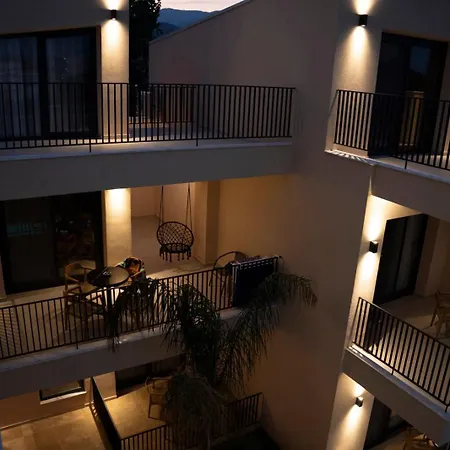 Palm 4* Vrasná