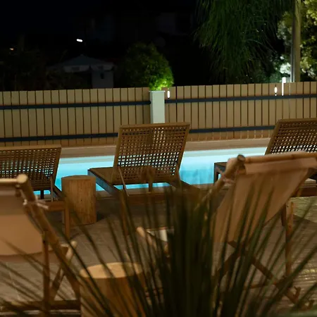 Palm Hotel de apartamente Vrasná