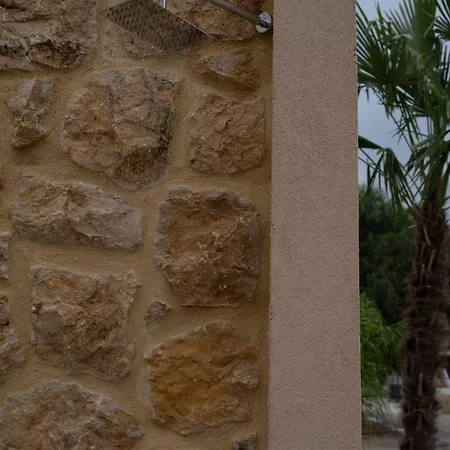 Hotel apartamentowy Palm Vrasná