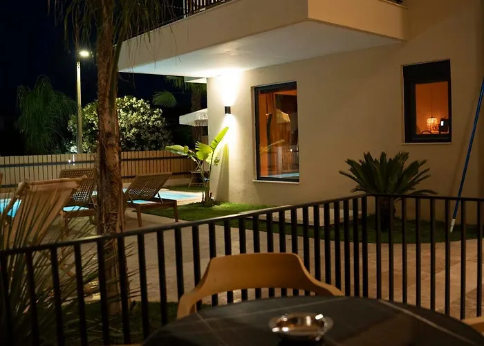 Palm 4* Vrasná