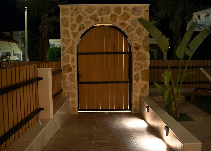 Palm 4* Vrasná