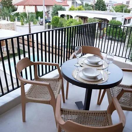 Palm 公寓式酒店 Vrasná