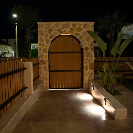 Palm 4* Vrasná